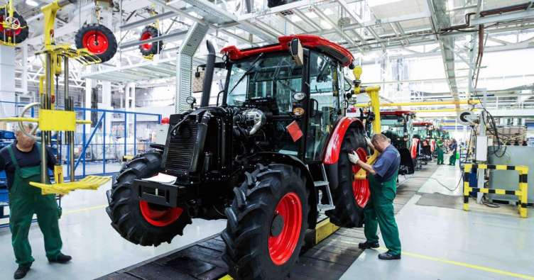 Workers in Zetor Tractors factory