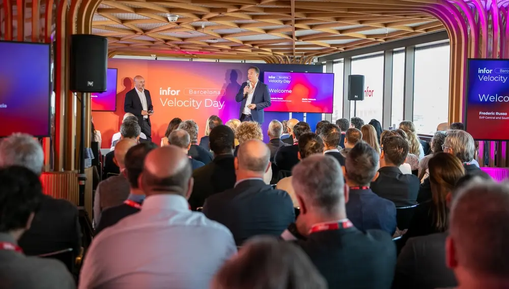 Attendees in a session at an Infor Velocity Week event 