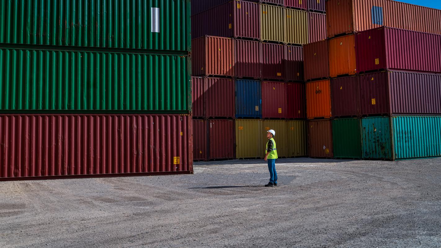 Checking cargo containers