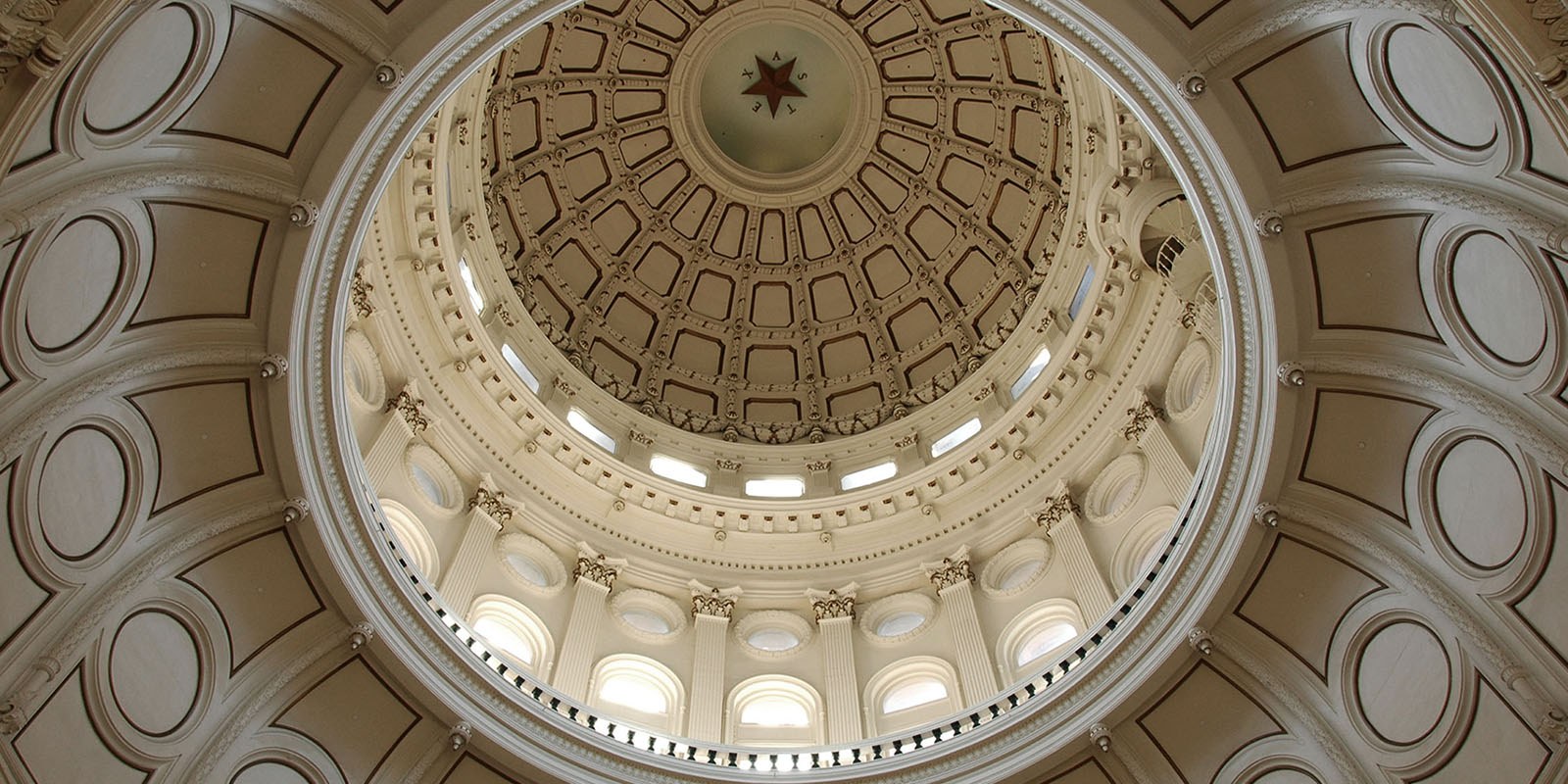 public sector - state capital building