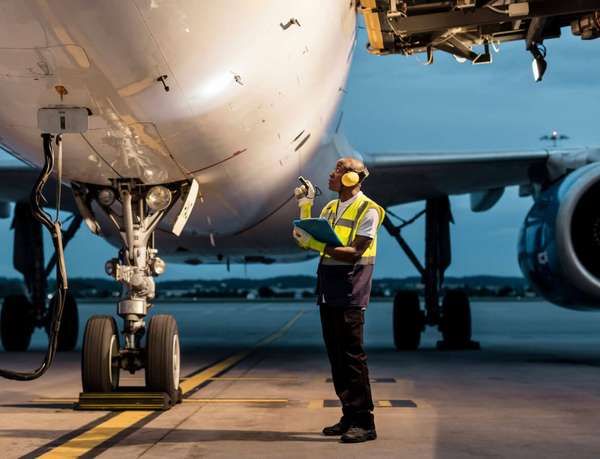 687774401_aerospace-inspection_Getty_585x448