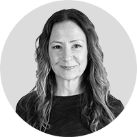 Heidi Benko b/w headshot for author component