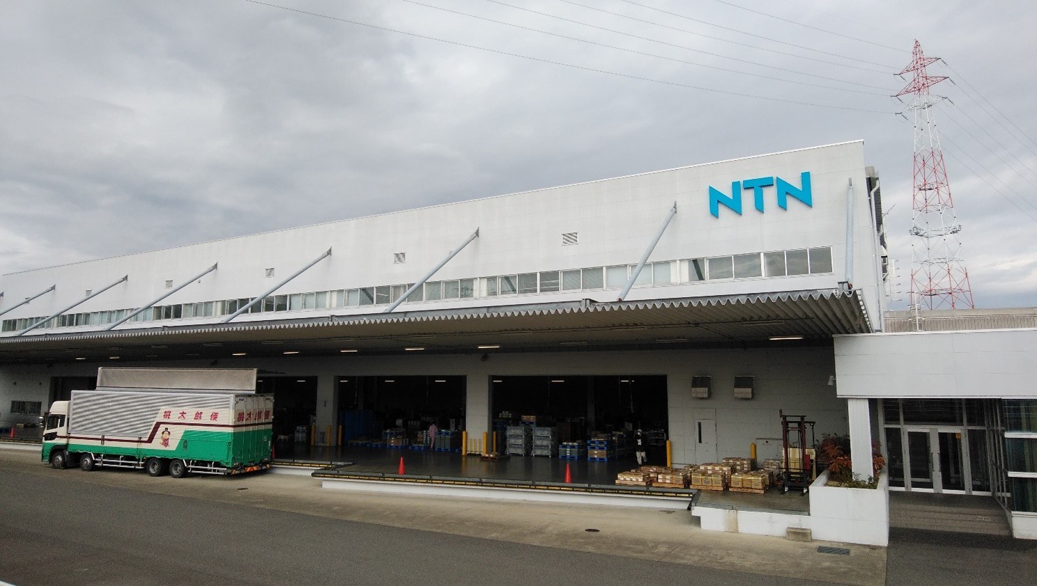 NTN、インフォアを導入して 国内倉庫・工場52拠点すべての効率化を促進