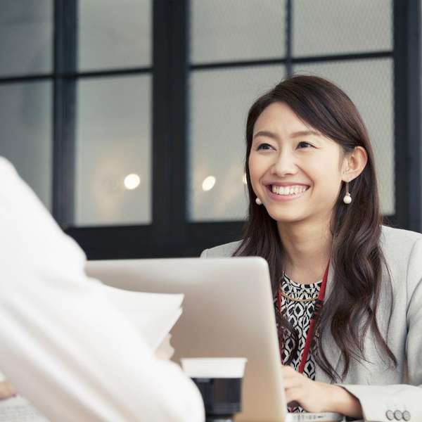 female japan smiling laptop HR