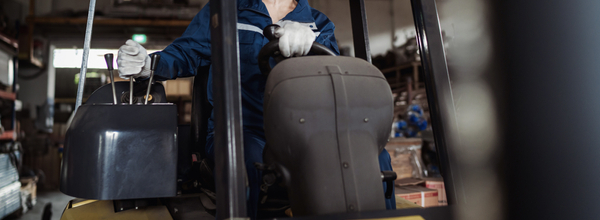 1353665519_labour-worker-driving-forklift-Dist-Dayinlife_Getty.tif