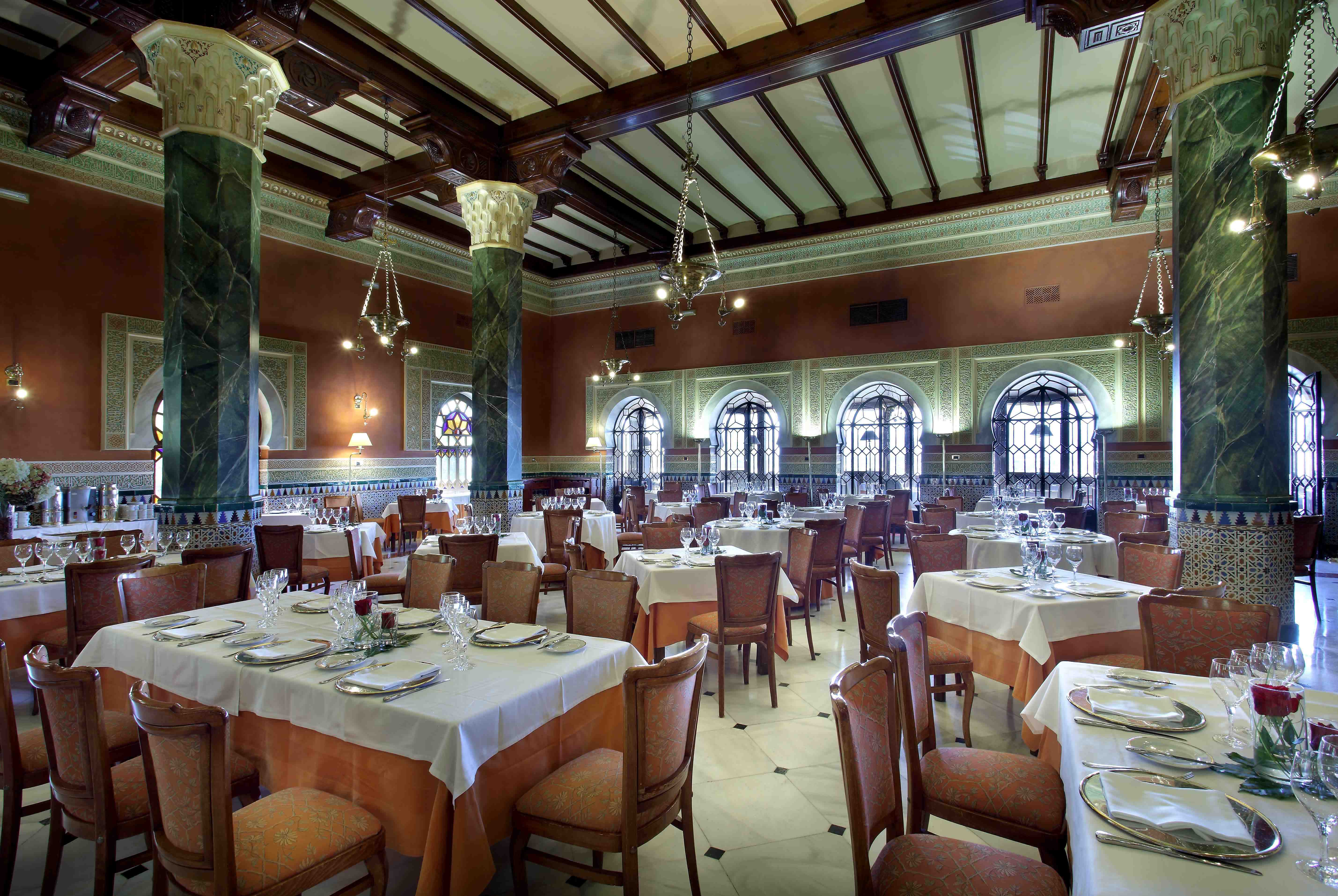 photo of the hotel alhambra dining hall and restaurant