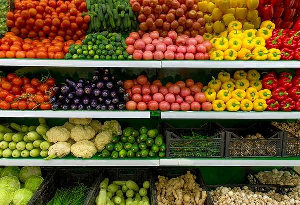 108194504 Vegetables shelf supermarket Bkgrd mono FoodBev Adobe 752x514 