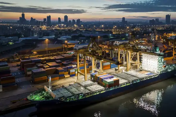 Container ship and warehouse