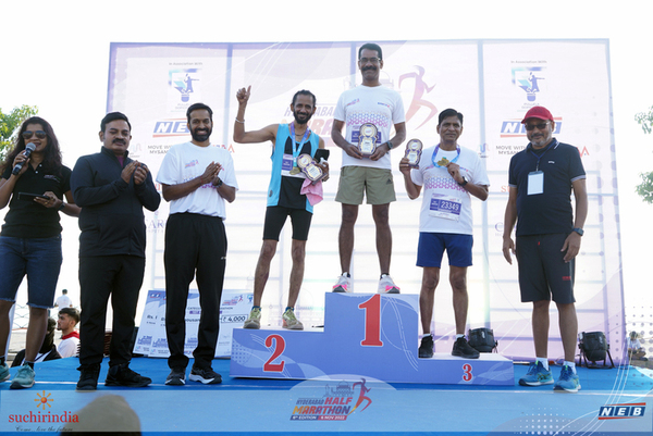  marathon winners podium