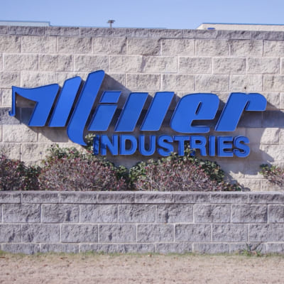 Miller Industries 社のブランドロゴ