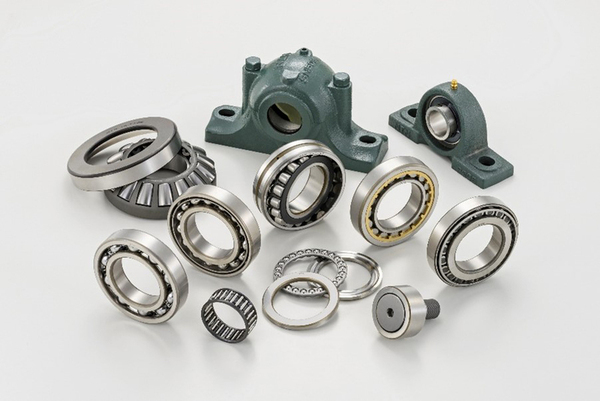 NTN variety of bearings grouped 