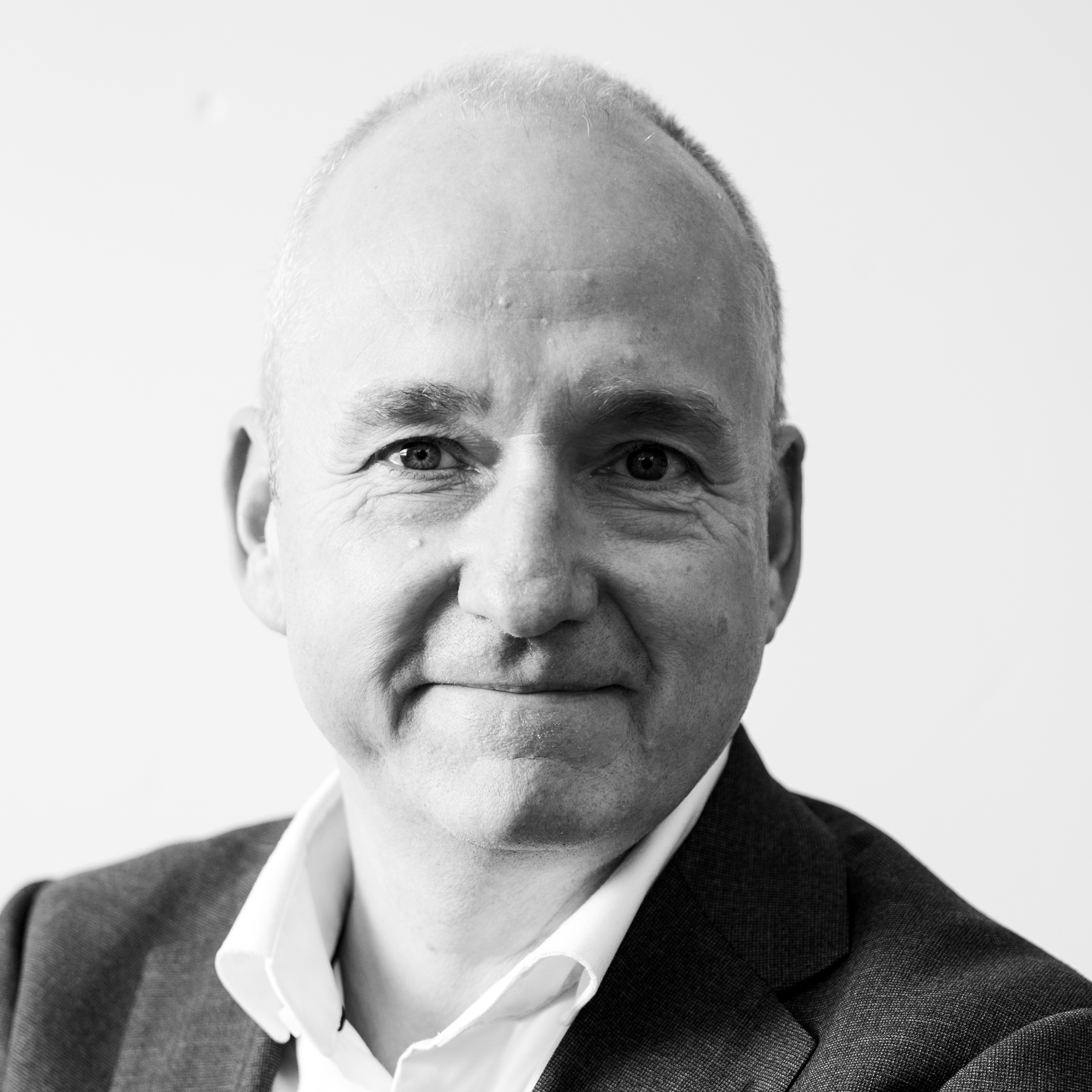 Frank_Resink - BW 800x800.jpg