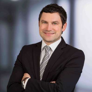 headshot of db schenker vice-president joachim schaut