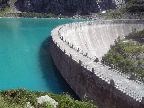 dam reservoir mountainside 
