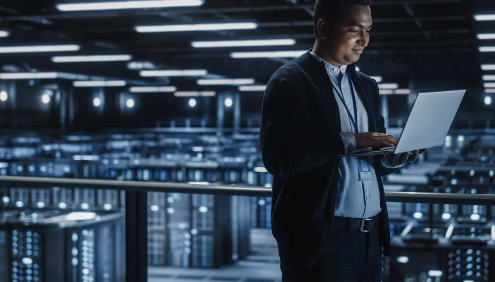 Laptop Data Center Server Farm Cloud
  Facility Administrator DeviceSht